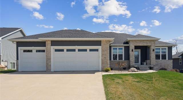 Photo of 2925 Diamondback Rd, Hiawatha, IA 52233