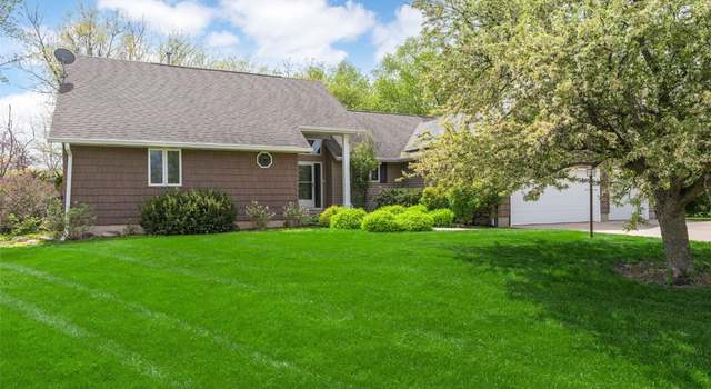 Photo of 808 Hill Ridge Dr, Lisbon, IA 52253
