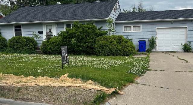 Photo of 609 37th St St NE, Cedar Rapids, IA 52402