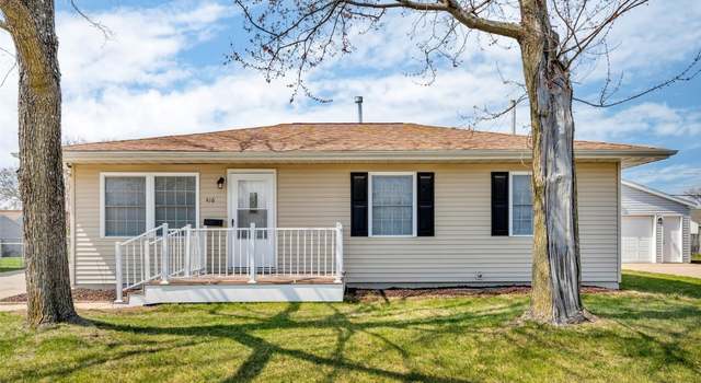 Photo of 416 Cherry Hill Rd NW, Cedar Rapids, IA 52405