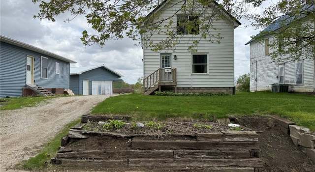 Photo of 1609 11th Ave, Belle Plaine, IA 52208