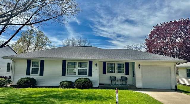 Photo of 1339 Summit St, Center Point, IA 52213