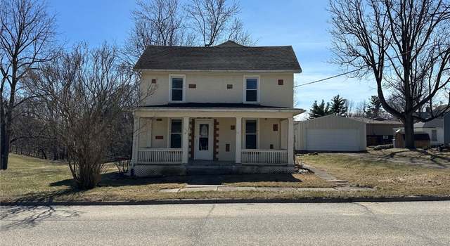 Photo of 105 W 5th St, Anamosa, IA 52205