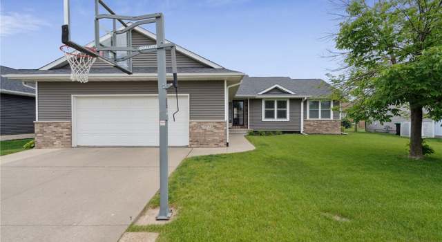 Photo of 1725 49th St, Marion, IA 52302