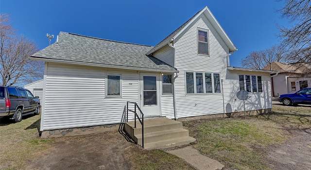 Photo of 112 Parsons St, Prairieburg, IA 52219