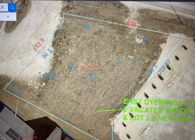 Property at 11 NE th St, Dyersville, IA 52040