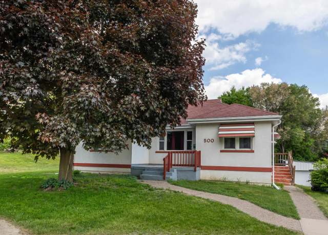 Property at 500 Alta Vista St, Dubuque, IA 52001, 3 beds, 1 bath