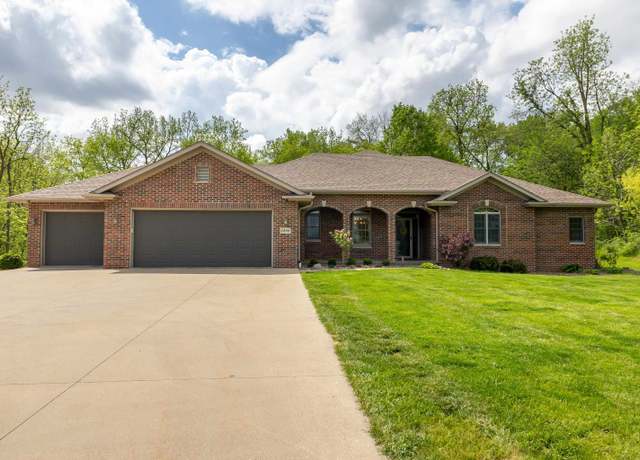 Property at 8280 Turkey Valley Ln, Dubuque, IA 52003, 4 beds, 3.5 baths