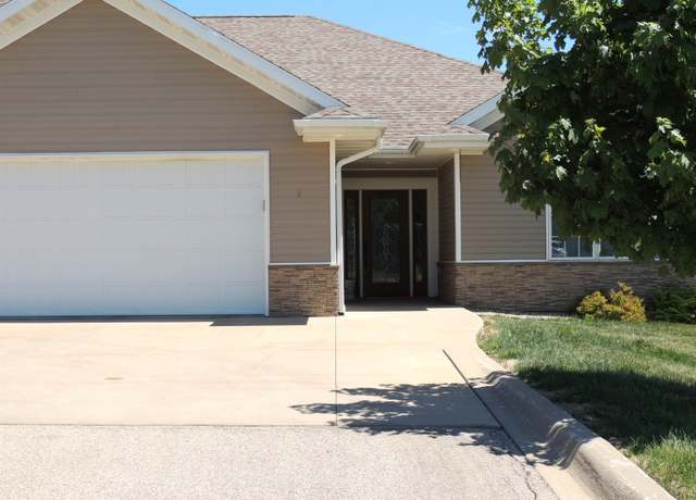 Property at 776 Peosta Unit# 2 St, Peosta, IA 52068, 2 beds, 2 baths