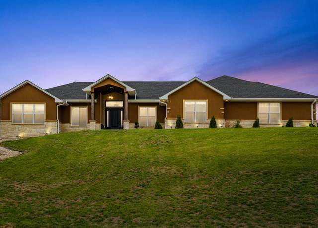 Property at 2091 Messina Ct, Asbury, IA 52002, 5 beds, 3 baths
