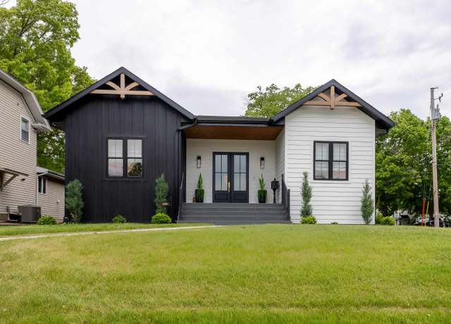Property at 1985 Alta Vista St, Dubuque, IA 52001, 3 beds, 3 baths