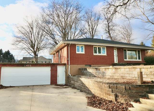 Property at 2433 Radford Rd, Asbury, IA 52002, 3 beds, 2 baths