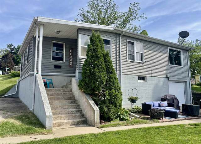Property at 1395 Brown Ave, Dubuque, IA 52001, 3 beds, 2 baths