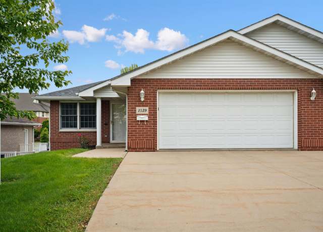 Property at 1539 Bies Dr, Dubuque, IA 52002, 2 beds, 2 baths