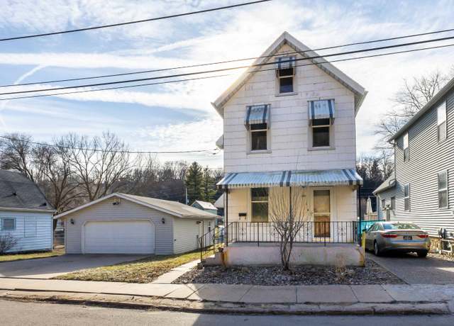 Property at 430 Valeria St, Dubuque, IA 52001, 2 beds, 1.5 baths