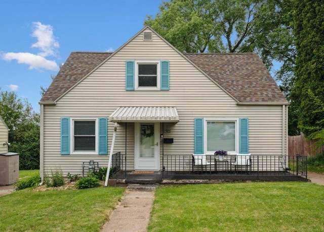 Property at 2133 Chaney Rd, Dubuque, IA 52001, 2 beds, 1 bath