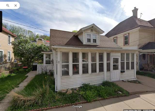 Property at 311 Franklin St, Galena, IL 61036, 3 beds, 2 baths