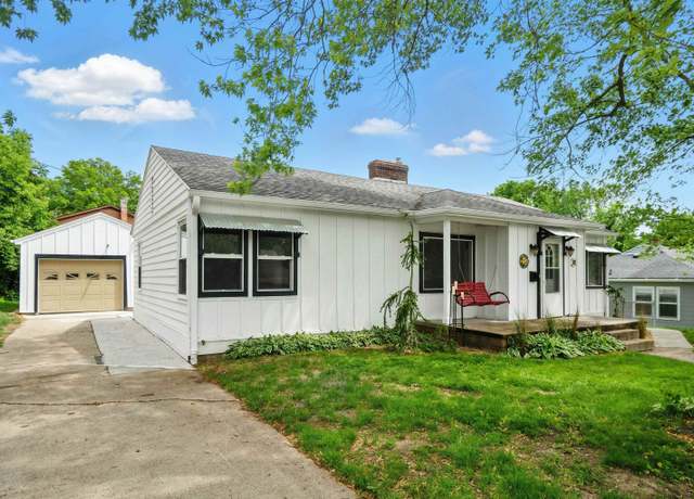 Property at 30 Nevada St, Dubuque, IA 52001, 3 beds, 2 baths