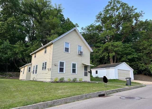 Property at 132 Stoltz St Unit Parcels 1014278013. 10142, Dubuque, IA 52001, 3 beds, 1 bath