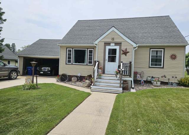 Property at 305 N Rutland St, Garnavillo, IA 52049, 3 beds, 1.5 baths