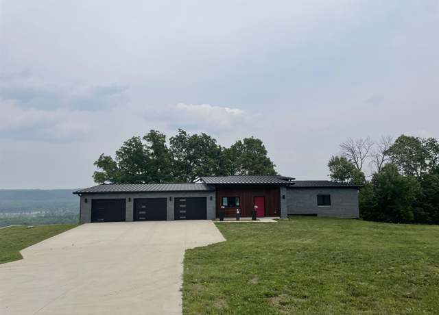 Property at 30 River Ridge Pl Unit 30 River Ridge Drive, Guttenberg, IA 52052, 4 beds, 3 baths