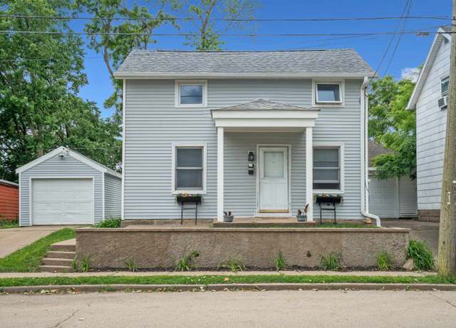 Property at 2162 Garfield Ave, Dubuque, IA, 3 beds, 1.5 baths