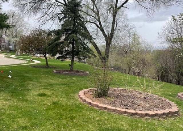 Property at 2540 Clarke Crest Dr, Dubuque, IA 52001