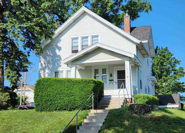 Property at 1595 Atlantic St, Dubuque, IA 52001, 3 beds, 1 bath