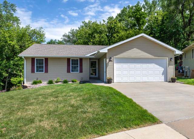 Property at 3640 Mya Rose Ct, Dubuque, IA 52001, 4 beds, 3 baths