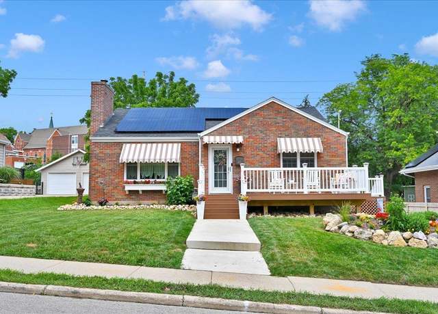 Property at 2225 Green St, Dubuque, IA 52001, 2 beds, 2 baths