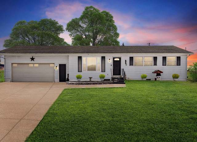 Property at 1880 Honey Creek Rd, Manchester, IA 52076, 3 beds, 2 baths