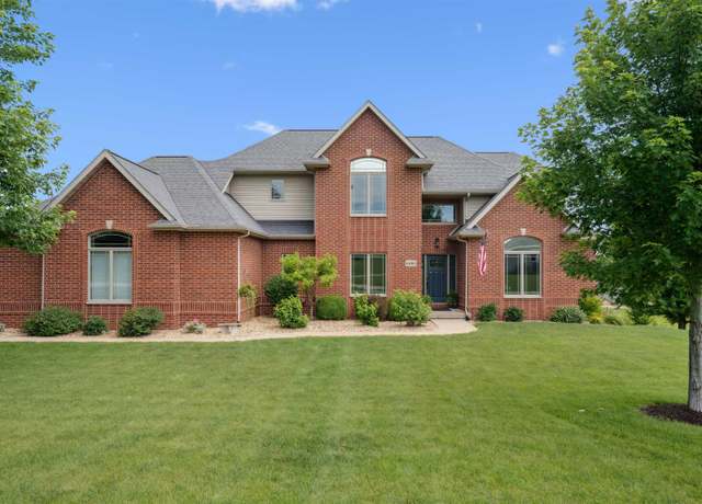 Property at 6406 Torrey Pines Dr, Dubuque, IA 52002, 5 beds, 4.5 baths