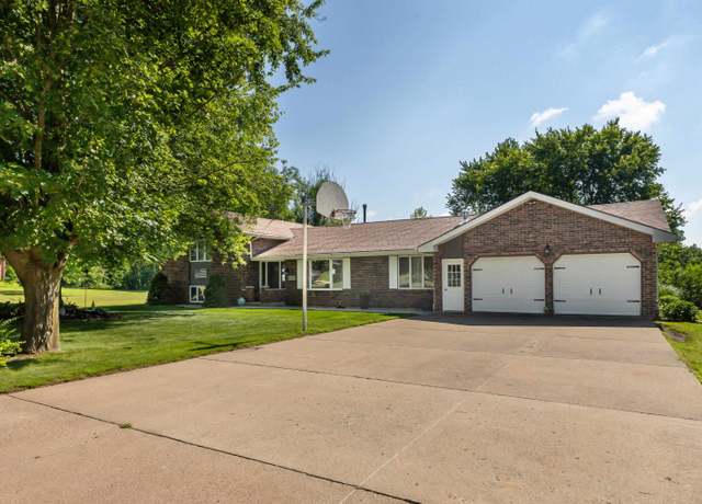 Property at 7121 Pine Rd, East Dubuque, IL 61025, 4 beds, 2 baths