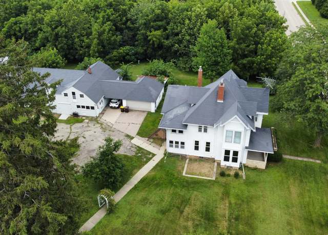 Property at 408 Western Ave, Maquoketa, IA 52060, 5 beds, 3 baths