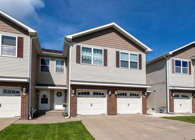 Property at 2625 Millstone Dr, Dubuque, IA 52002, 3 beds, 2.5 baths