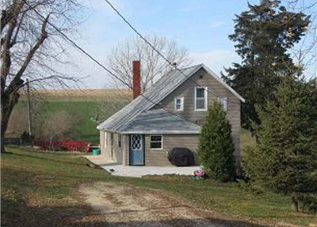 Property at 11237 Koltes Ln, Dubuque, IA 52001, 3 beds, 1 bath
