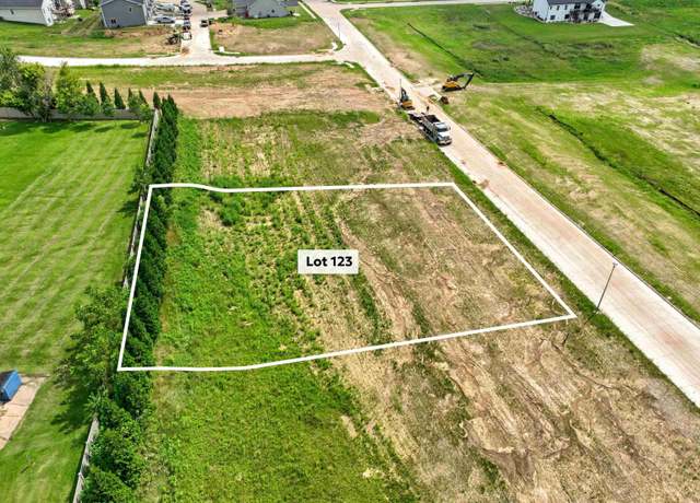 Property at Lot 123 South Pointe Dr, Dubuque, IA 52003