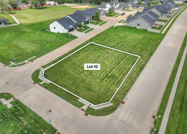 Property at Lot 10 Autumn Ridge Ln, Dubuque, IA 52003