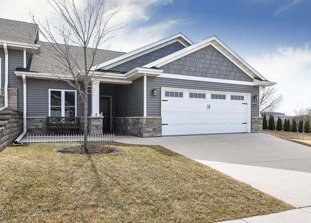 Property at 1441 Autumn Ridge Ln, Dubuque, IA 52003, 3 beds, 3 baths