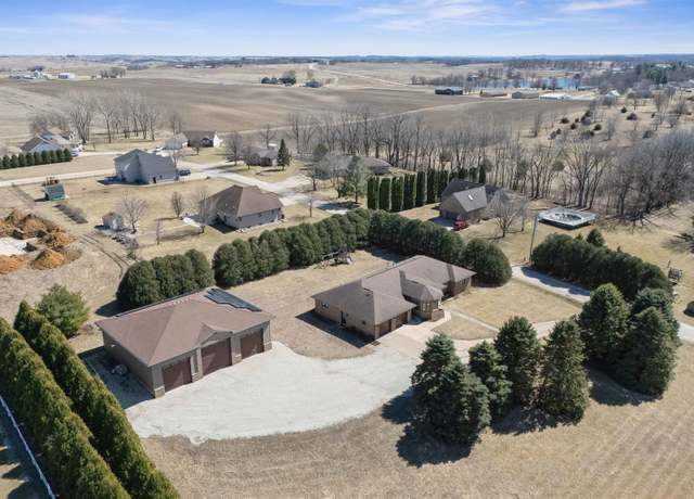 Property at 100 Hankins St St, Delhi, IA 52223, 5 beds, 4.5 baths
