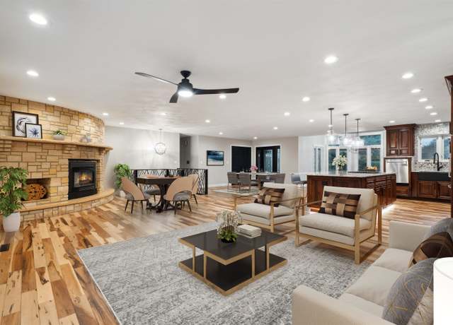 Property at 100 Hankins St St, Delhi, IA 52223, 5 beds, 4.5 baths