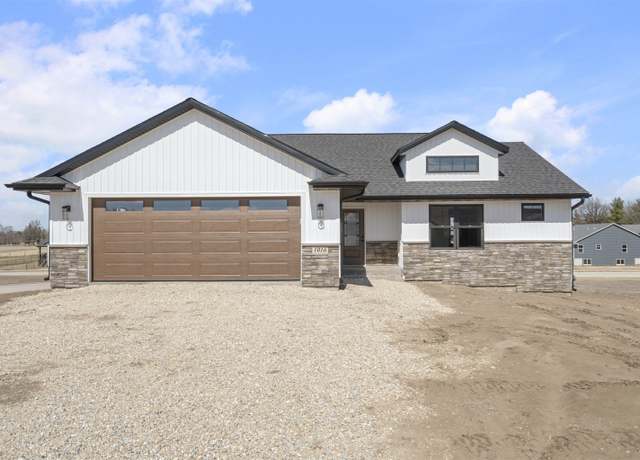 Property at 1016 Sage Oak Cir, Manchester, IA 52057, 3 beds, 2 baths