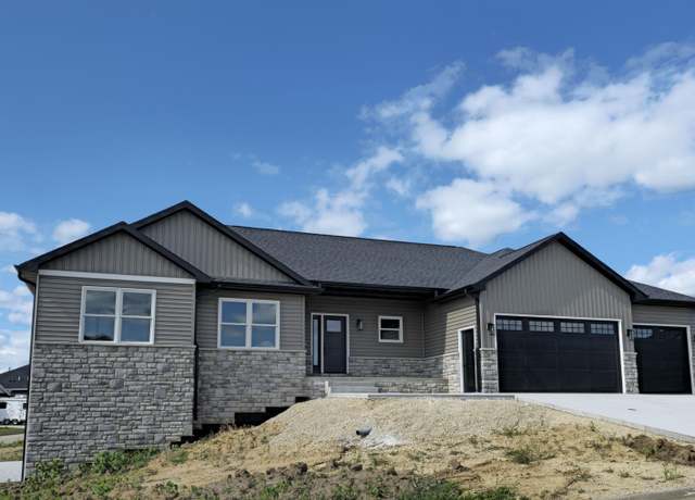 Property at 277 Wyatt Dr, Peosta, IA 52068, 4 beds, 3.5 baths