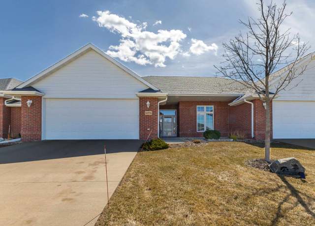 Property at 16936 Thunder Ridge Dr, Peosta, IA 52068, 3 beds, 3 baths