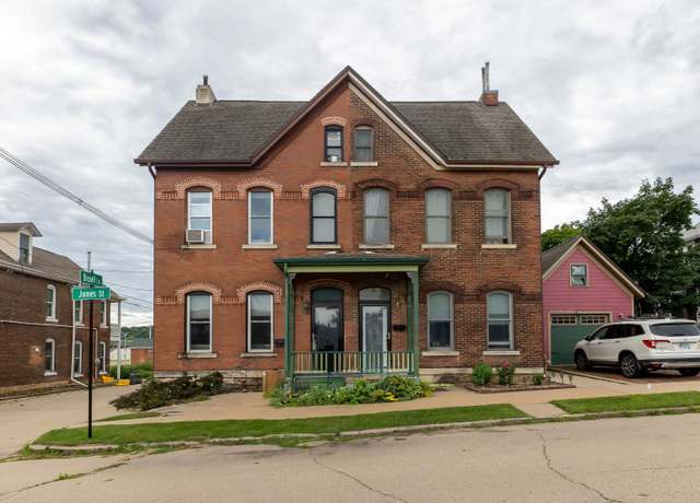 Property at 320 Jones St, Dubuque, IA 52001, 3 beds, 1.5 baths