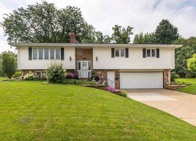 Property at 1790 Horizon Ct, Dubuque, IA 52001, 3 beds, 2.5 baths
