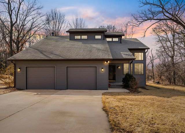 Property at 15283 Briarwood Dr, Peosta, IA 52068, 4 beds, 3 baths