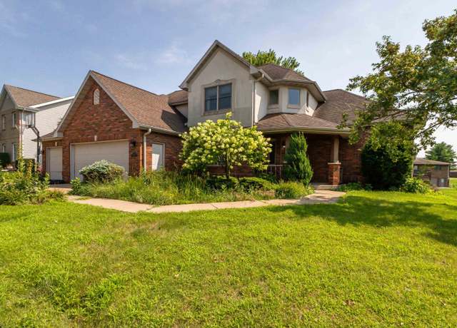 Property at 982 Barbaralee Dr, Dubuque, IA 52003, 4 beds, 3 baths