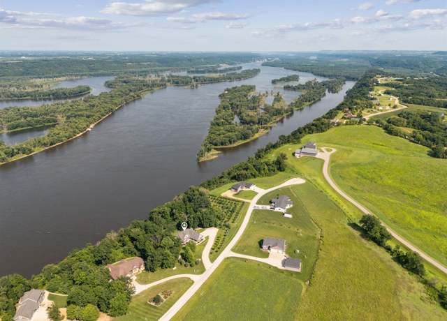 Property at 358 Blue Heron Lane Ln, Guttenberg, IA 52052, 6 beds, 3.5 baths