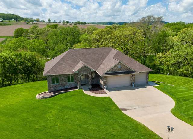 Property at 9219 Nicholas Ct, Dubuque, IA 52003, 3 beds, 3 baths